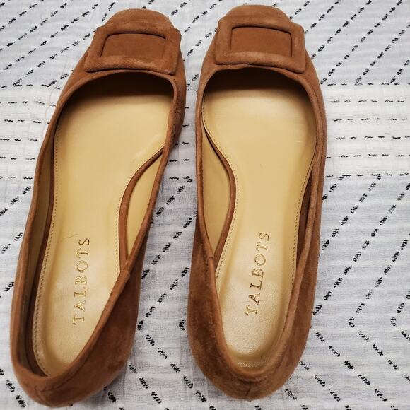 Talbots Tan Suede Square Toe Loafers Flats Womens Size 8 Preppy Workwear Minimal - Picture 2 of 3